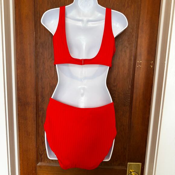 NWT Aerie Wide Rib Cut Out Ring One Piece Swimsuit Red L Monokini - Picture 4 of 8